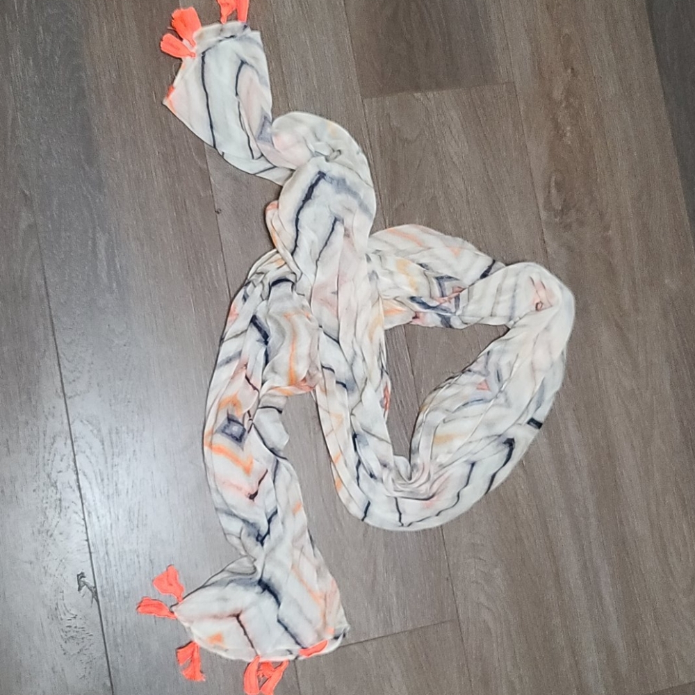 Old navy scarf
